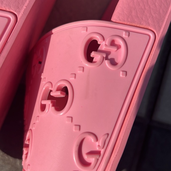 Gucci Pink Monogram GG Pool slides - Picture 5 of 7